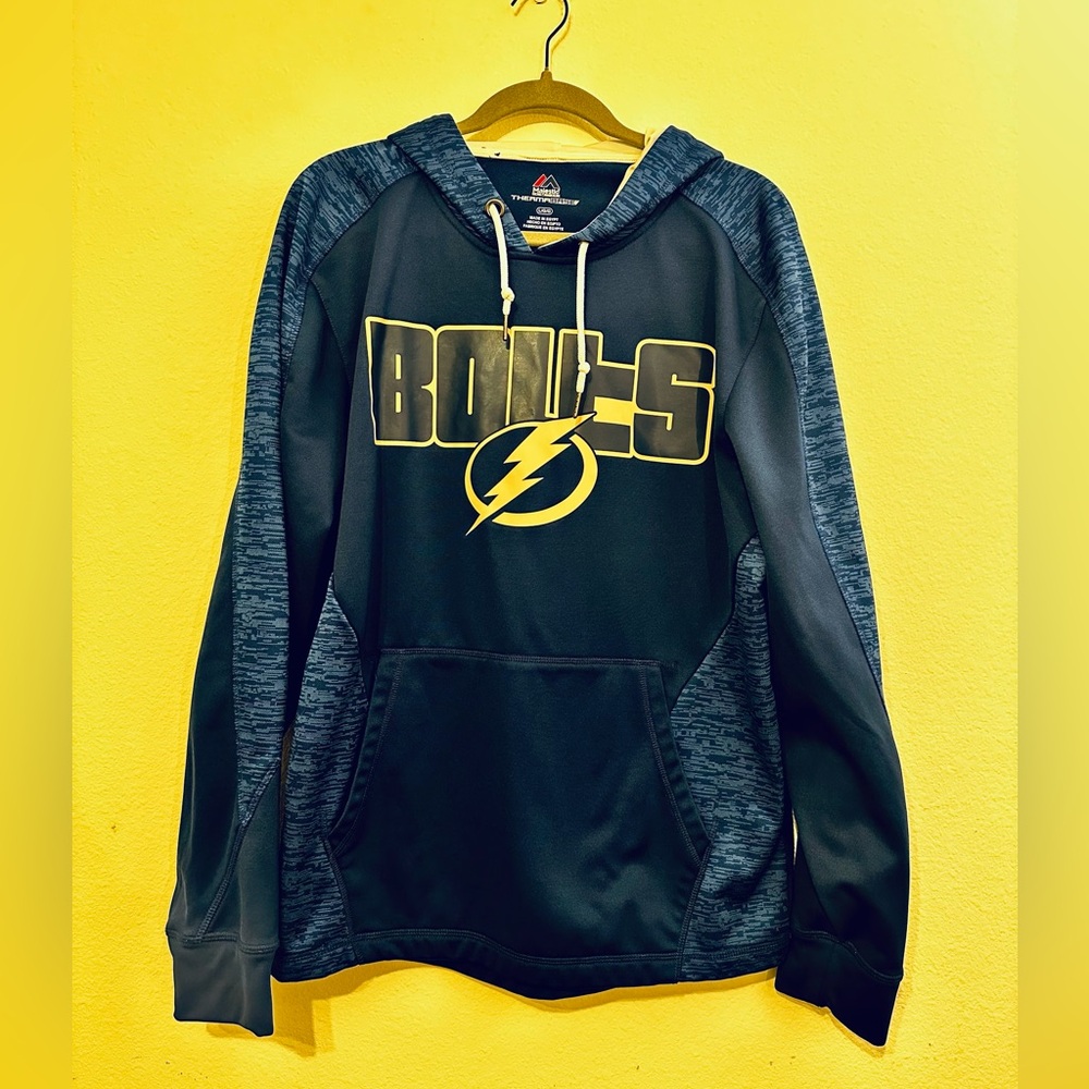 Tampa Bay Lightning “Bolts” Hoodie. Men’s Large.